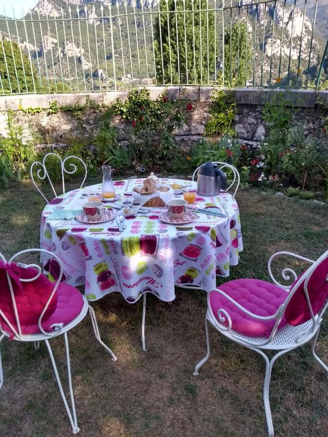Bed and Breakfast Au Relais Fleuri Gilette Esterno foto