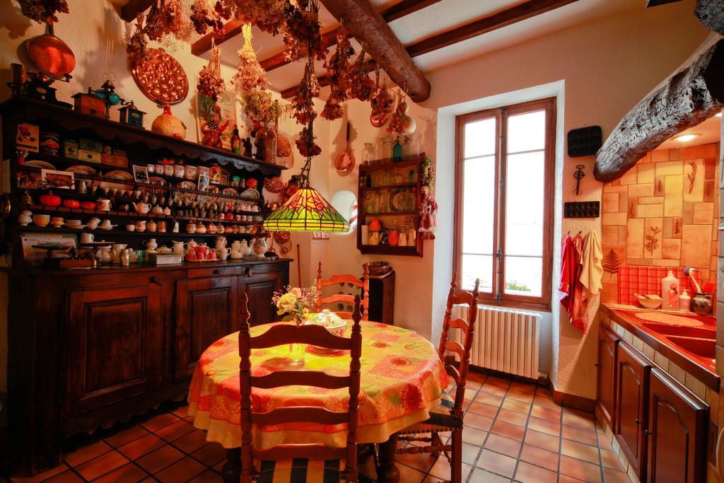 Bed and Breakfast Au Relais Fleuri Gilette Esterno foto